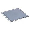 Fitness Performance Elite sportvloer von WARCO im Farbdesign Nevelgrijs mit den Abmessungen 100 x 100 x 2 cm | 1,00 m². Produktfoto von Artikel 6150 in der Aufsicht von schräg vorne.