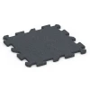 Fitnesstegel von WARCO im Farbdesign Leisteengrijs mit den Abmessungen 50 x 50 x 2 cm | 0,25 m². Produktfoto von Artikel 6986 in der Aufsicht von schräg vorne.