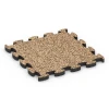 Valdempende puzzeltegel von WARCO im Farbdesign Terracotta mit den Abmessungen 46 x 46 × 2,8 cm. Produktfoto von Artikel 6934 in der Aufsicht von schräg vorne.