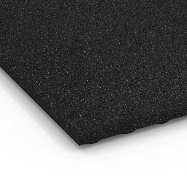 Detailaufnahme der Randausprägung von WARCO-Produkt 6644, Stallplatte, Format 100 x 50 x 3 cm, Farbe Anthrazit.