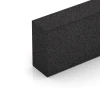 La vue détaillée sur les bords du produit WARCO 7028, Bloc de marche en caoutchouc, au format 100 x 30 x 15 cm, en couleur Anthracite.