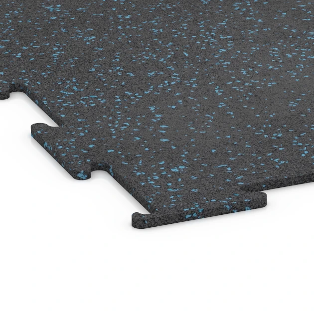 Detailaufnahme der Randausprägung von WARCO-Produkt 6451, Fitnessboden Kompakt, Format 100 × 100 × 0,8 cm, Farbe Leicht Blau Gesprenkelt.