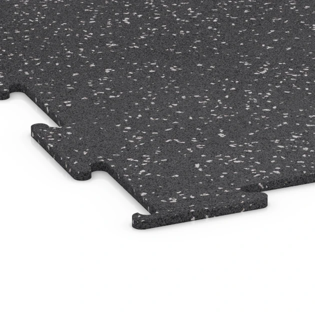 Detailaufnahme der Randausprägung von WARCO-Produkt 6452, Fitnessboden Kompakt, Format 100 × 100 × 0,8 cm, Farbe Leicht Grau Gesprenkelt.