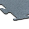 Detailaufnahme der Randausprägung von WARCO-Produkt 6158, Fitness Performance Elite Trainingsboden, Format 100 x 100 x 1 cm | 1,00 m², Farbe Altsilber.