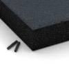 Detailaufnahme der Randausprägung von WARCO-Produkt 6281, Fallschutzplatte – 300 cm, Format 50 x 50 x 11 cm, Farbe Schiefergrau.