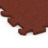Detailaufnahme der Randausprägung von WARCO-Produkt 6984, Fitnesstegel, Format 50 x 50 x 2 cm | 0,25 m², Farbe Baksteenrood.