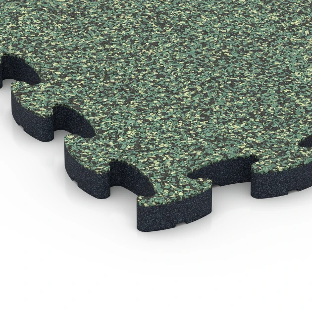 Detailaufnahme der Randausprägung von WARCO-Produkt 6879, Fitness Max Floor System, Format 44,6 x 44,6 × 2,8 cm, Farbe Englischer Rasen.