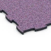 Detailaufnahme der Randausprägung von WARCO-Produkt 6855, Fitness Active vloertegel, Format 97,1 x 97,1 x 2,8 cm, Farbe Lavendel.