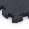 Detailaufnahme der Randausprägung von WARCO-Produkt 6961, Fitness Premium sportvloer, Format 45,9 x 45,9 x 2,8 cm, Farbe Antraciet.