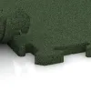 Le gros plan sur le système de connexion des revêtements de sol WARCO 2805 - Revêtement sportif pour chiens HD en couleur Vert gazon. Les dimensions 500 x 500 x 30 mm.