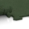 Großaufnahme vom Verbindungssystem von WARCO-Boden 4245 - Sportvloerplaat 1,8 cm im Farbdesign Grasgroen. Abmessungen 100 x 100 x 1,8 cm | 1,00 m².