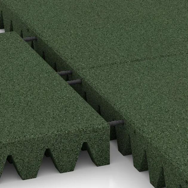 Le gros plan sur le système de connexion des revêtements de sol WARCO 0728 - Dalle amortissante en couleur Vert gazon. Les dimensions 500 x 500 x 80 mm.