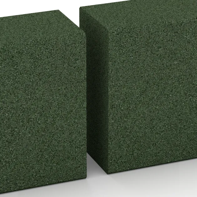 Le gros plan sur le système de connexion des revêtements de sol WARCO 2600 - Bloc de marche en caoutchouc en couleur Vert gazon. Les dimensions 1000 x 300 x 150 mm.