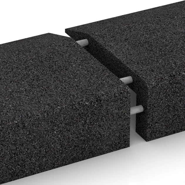 Großaufnahme vom Verbindungssystem von WARCO-Boden 2607 - Rubber randafdekking im Farbdesign Antraciet. Abmessungen 100 x 40 cm | 4,5/14,5 cm.