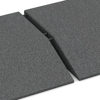 Le gros plan sur le système de connexion des revêtements de sol WARCO 0502 - Dalle de coin (deux côtés biseautés) en couleur Gris ardoise. Les dimensions 500 x 500 x 100 mm.