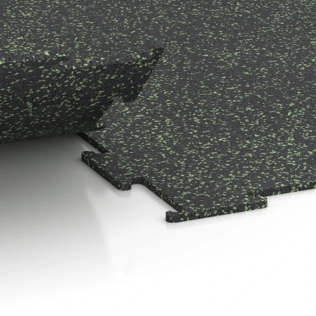 Le gros plan sur le système de connexion des revêtements de sol WARCO 6453 - Sol de Fitness Compact en couleur Vert doux moucheté. Les dimensions 100 × 100 × 0,8 cm.