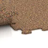 Großaufnahme vom Verbindungssystem von WARCO-Boden 1023 - Fitnessvloer Compact im Farbdesign Terra Cotta. Abmessungen 970 x 970 x 8 mm.
