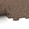 Großaufnahme vom Verbindungssystem von WARCO-Boden 1024 - Fitnessvloer Compact im Farbdesign Schors & Bast. Abmessungen 970 x 970 x 8 mm.