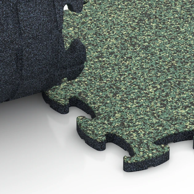 Le gros plan sur le système de connexion des revêtements de sol WARCO 6825 - Fitness Active dalle en couleur Gazon anglais. Les dimensions 44,6 x 44,6 x 1,8 cm.