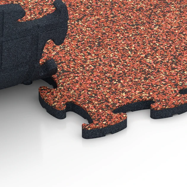 Großaufnahme vom Verbindungssystem von WARCO-Boden 6863 - Fitness Max Floor System im Farbdesign Feuersglut. Abmessungen 44,6 x 44,6 x 1,8 cm.