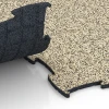 Großaufnahme vom Verbindungssystem von WARCO-Boden 6811 - Agility vloer hondensport im Farbdesign Travertin. Abmessungen 97,1 x 97,1 × 1,8 cm.