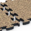 Le gros plan sur le système de connexion des revêtements de sol WARCO 6880 - Dalle Fitness Max en couleur Terracotta. Les dimensions 44,6 x 44,6 × 2,8 cm.