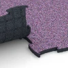 Großaufnahme vom Verbindungssystem von WARCO-Boden 6855 - Fitness Active vloertegel im Farbdesign Lavendel. Abmessungen 97,1 x 97,1 x 2,8 cm.
