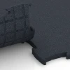 Großaufnahme vom Verbindungssystem von WARCO-Boden 6969 - Fitness Premium studiovloer im Farbdesign Antraciet. Abmessungen 99 x 99 x 2,8 cm.