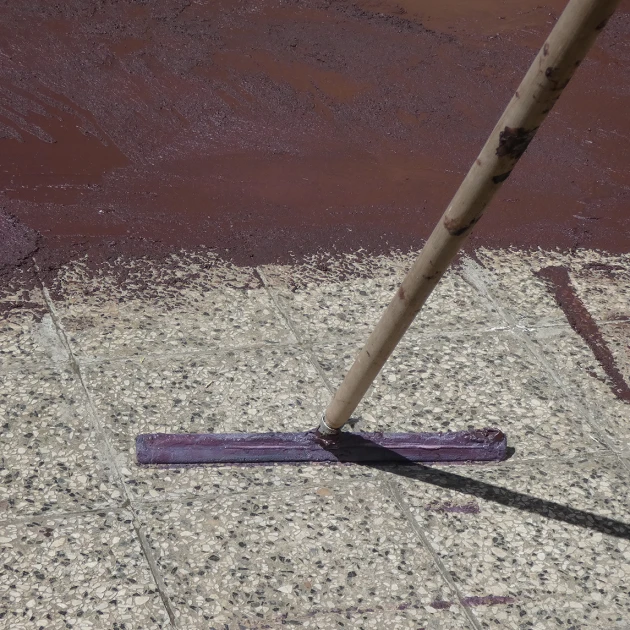 La vue du dessous ou de la face inférieure, c’est-à-dire la face inférieure de la pièce moulée WARCO 0024 - ALLESDICHT – Étanchéité au format 25 kg | 7,6 m².