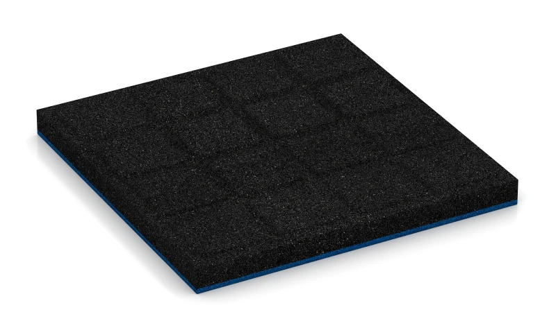 Quadratische Auflagepads mit breiten, flachen Drainagekanälen