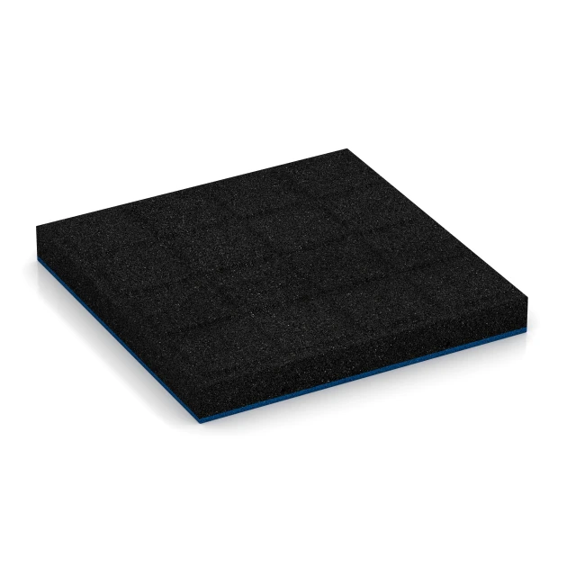 Aufsicht auf die Unterseite, also die Bodenseite von WARCO-Formteil 6268 - Fallschutzplatte – 180 cm im Format 50 x 50 x 6 cm.