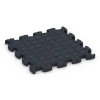 Aufsicht auf die Unterseite, also die Bodenseite von WARCO-Formteil 6936 - Fallschutz Puzzlematte im Format 44,6 x 44,6 × 2,8 cm.